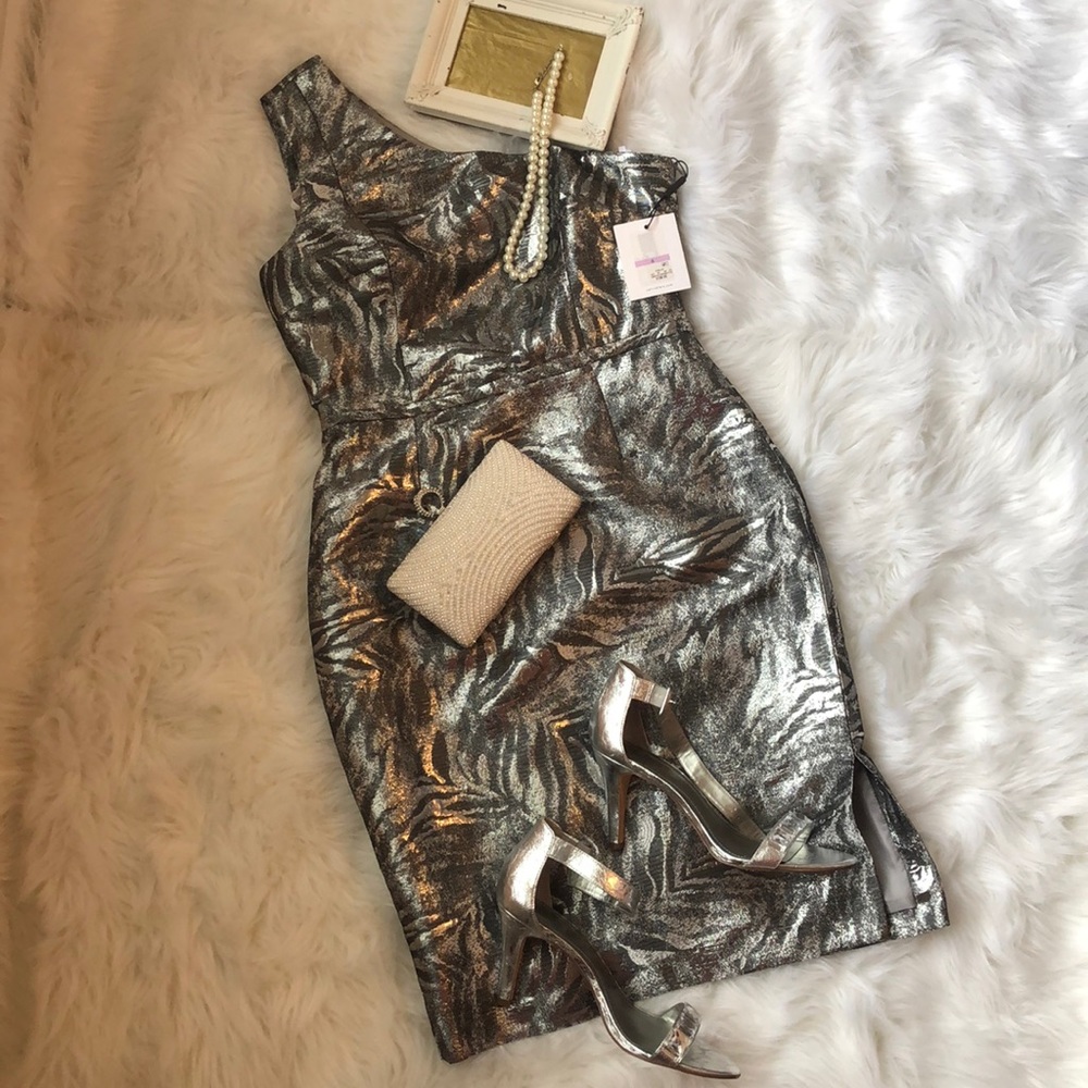 NWT Calvin Klein Silver One Shoulder Dress Size 6